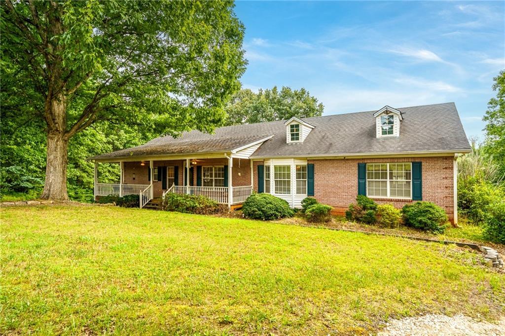 25 Loon Ln., Ball Ground, GA 30107