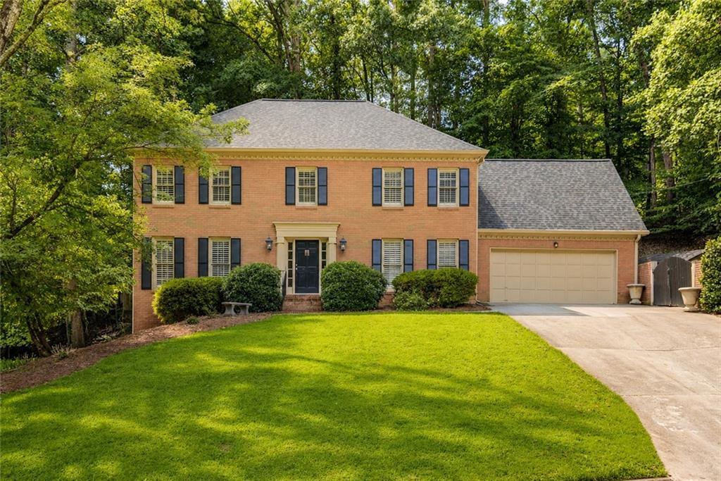 9620 River Lake Dr., Roswell, GA 30075