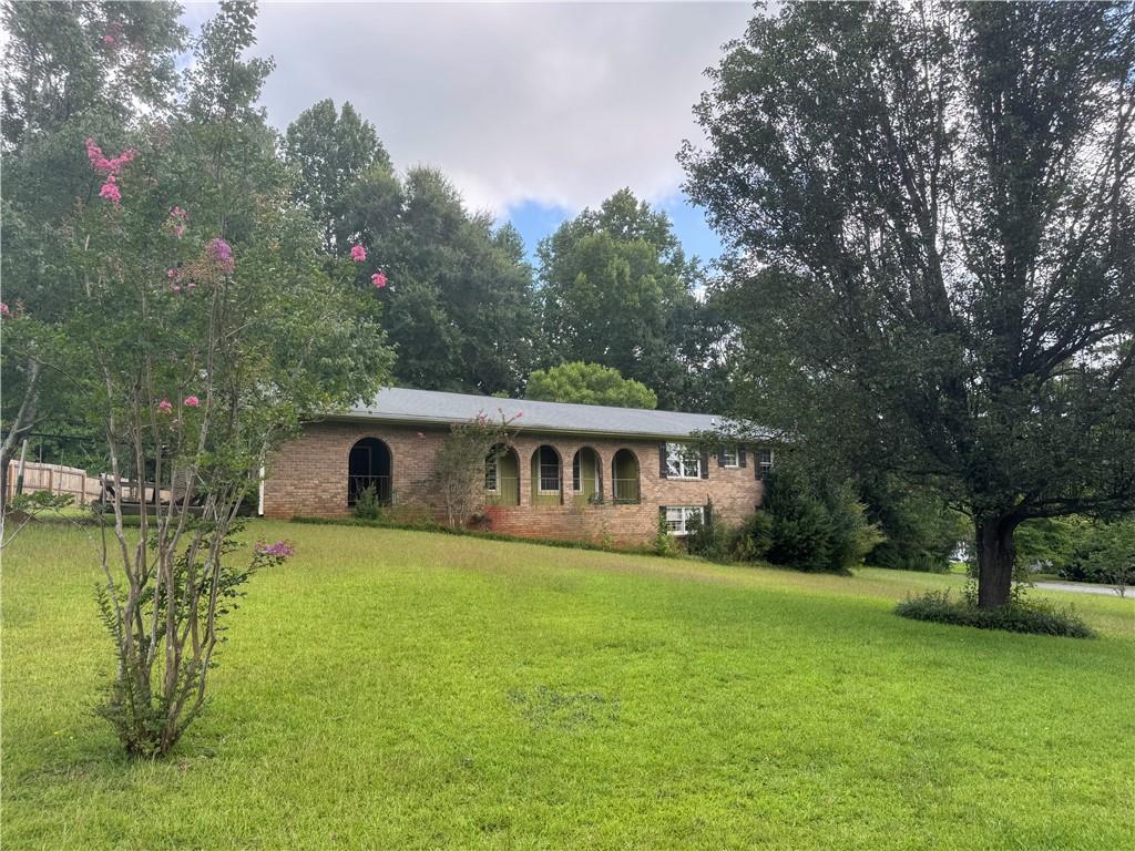 105 Ponderosa Dr., Dallas, GA 30157