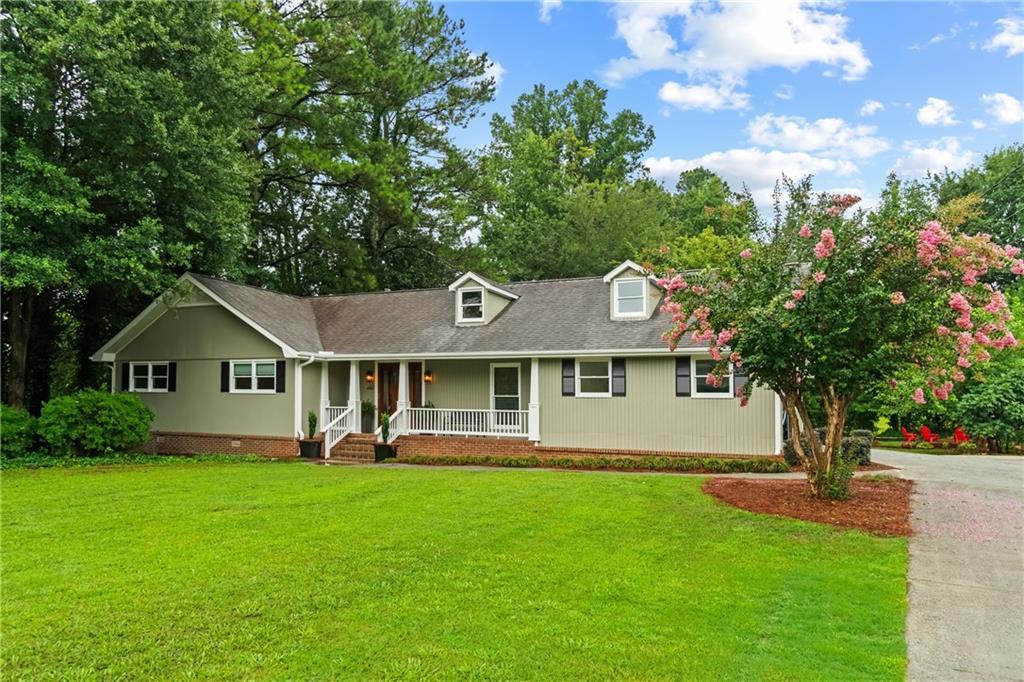 657 Cole Dr., Lilburn, GA 30047