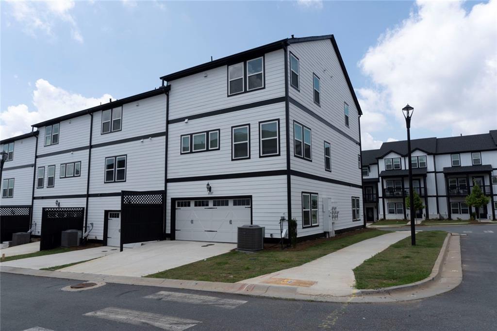1037 Knoxboro Ln., Woodstock, GA 30188