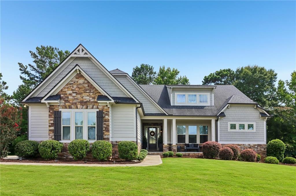 185 Oakleigh Manor Dr., Fayetteville, GA 30215