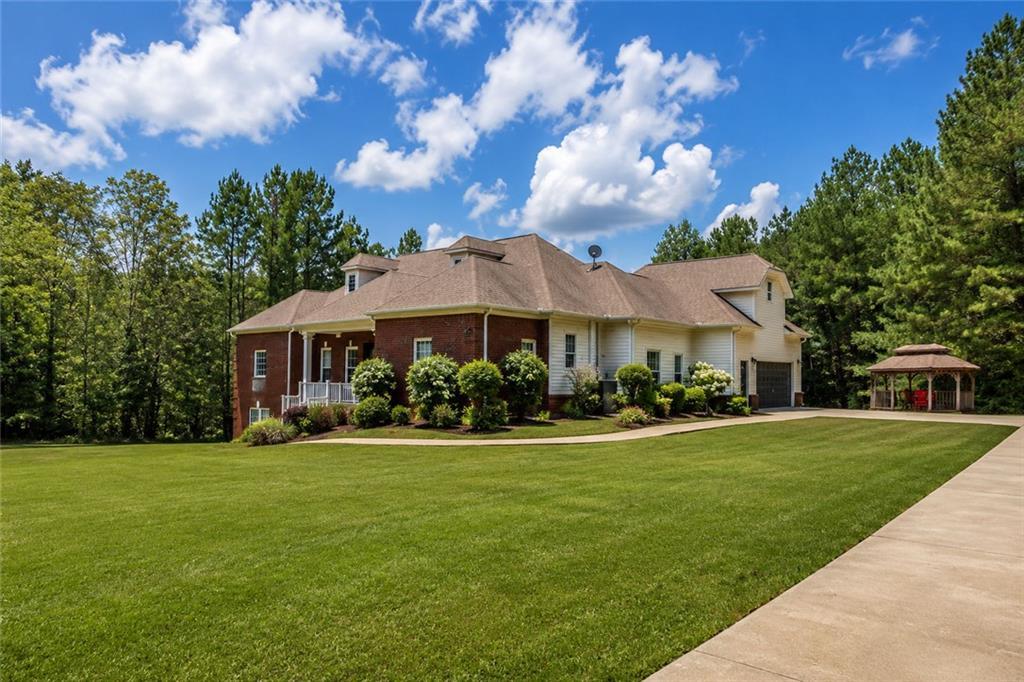 166 Freedom Ln., Commerce, GA 30530