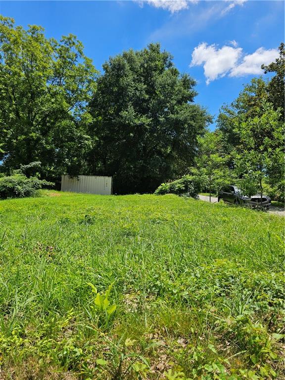 547 Chappell Rd., Atlanta, GA 30318