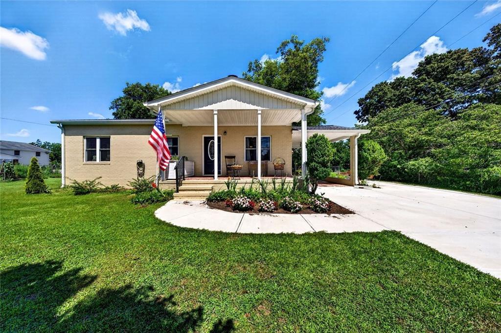 305 Jefferson St., Statham, GA 30666