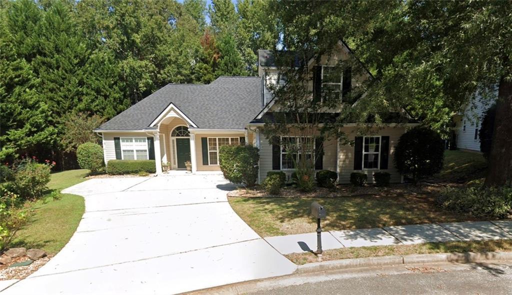 100 Avondale Cir., Newnan, GA 30265