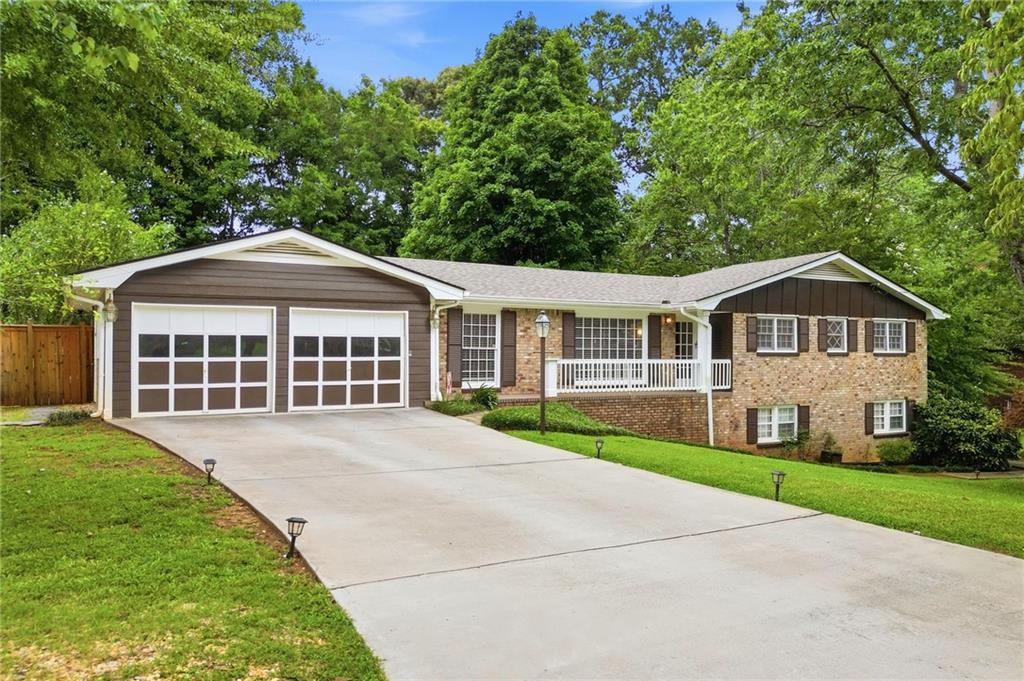 120 Deerwood Cir., Smyrna, GA 30082