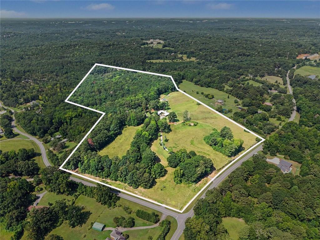 2071 W Hightower Tr., Conyers, GA 30012