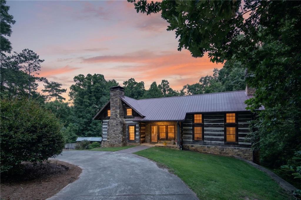 331 Rockstore Rd., Dallas, GA 30132