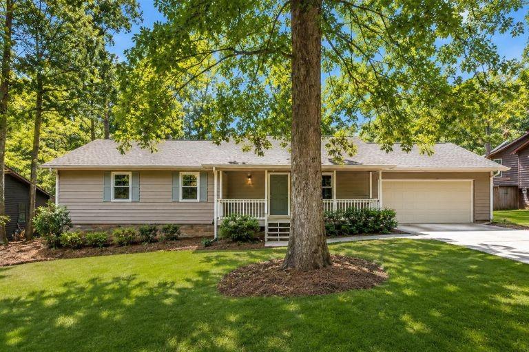 528 Knollwood Dr., Stockbridge, GA 30281