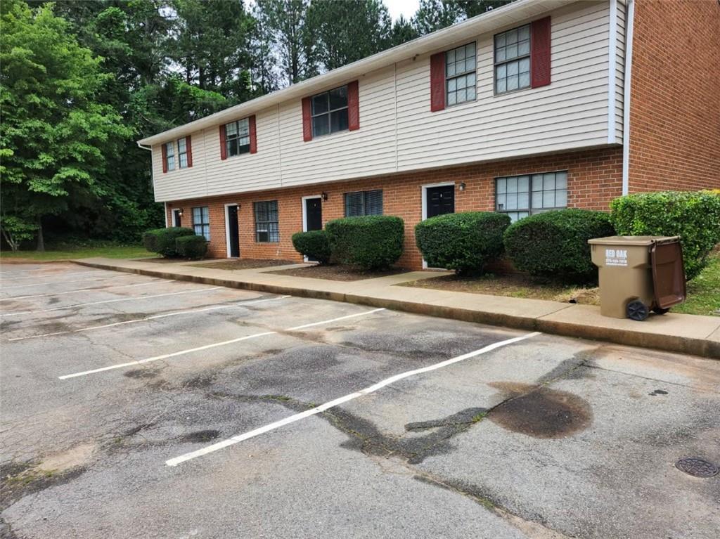 3743 Oakwood Hills Dr., Oakwood, GA 30566