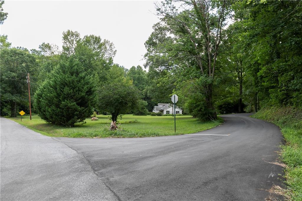 435 Hampton Rd., Cedartown, GA 30125