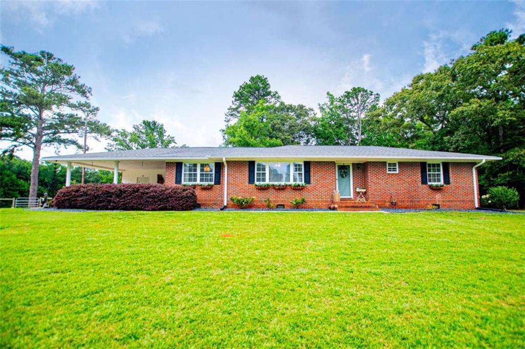 4624 Jacksonville Rd., Tallapoosa, GA 30176