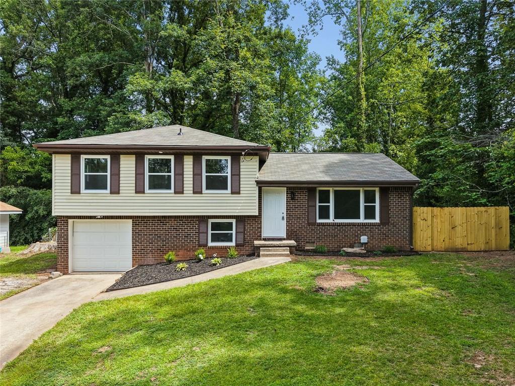 498 Queen Aliese Ln., Jonesboro, GA 30236