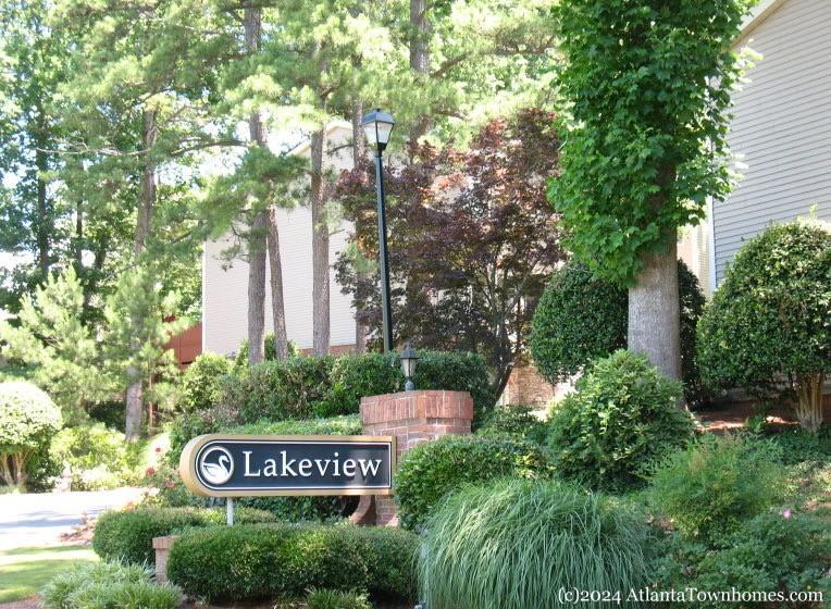 60 Basswood Cir., Sandy Springs, GA 30328