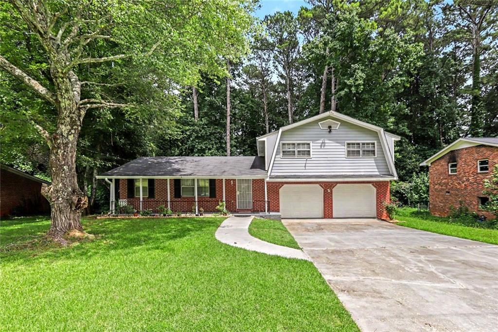 815 Dunleith Ct., Stone Mountain, GA 30083