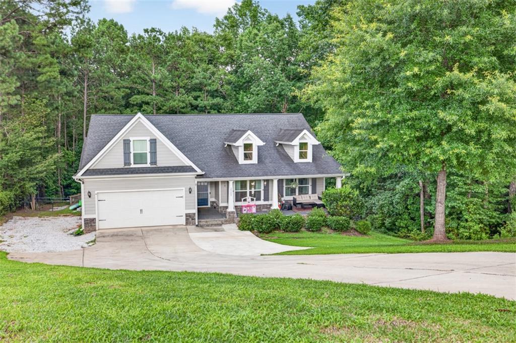 2565 Aaron Ct., Loganville, GA 30052