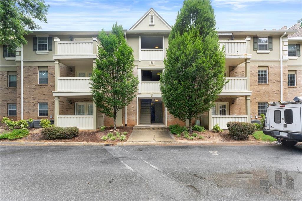 6900 Roswell Rd. #Q17, Atlanta, GA 30328