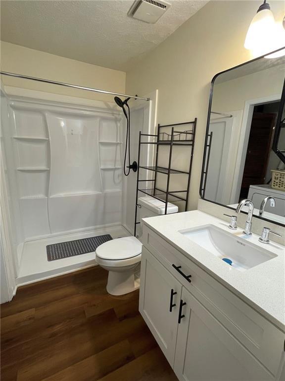 3755 Station Dr., Kennesaw, GA 30144