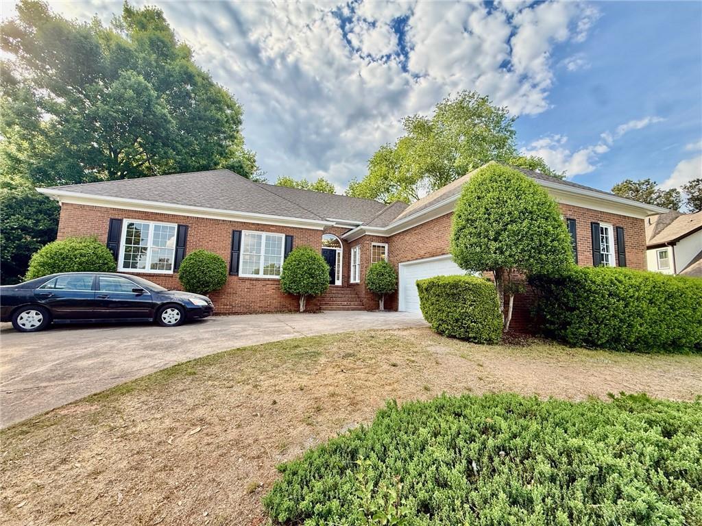 3607 Hampstead Ln., Roswell, GA 30075