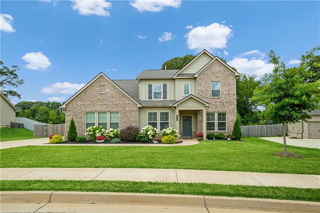 842 Orwell Dr., Stockbridge, GA 30281