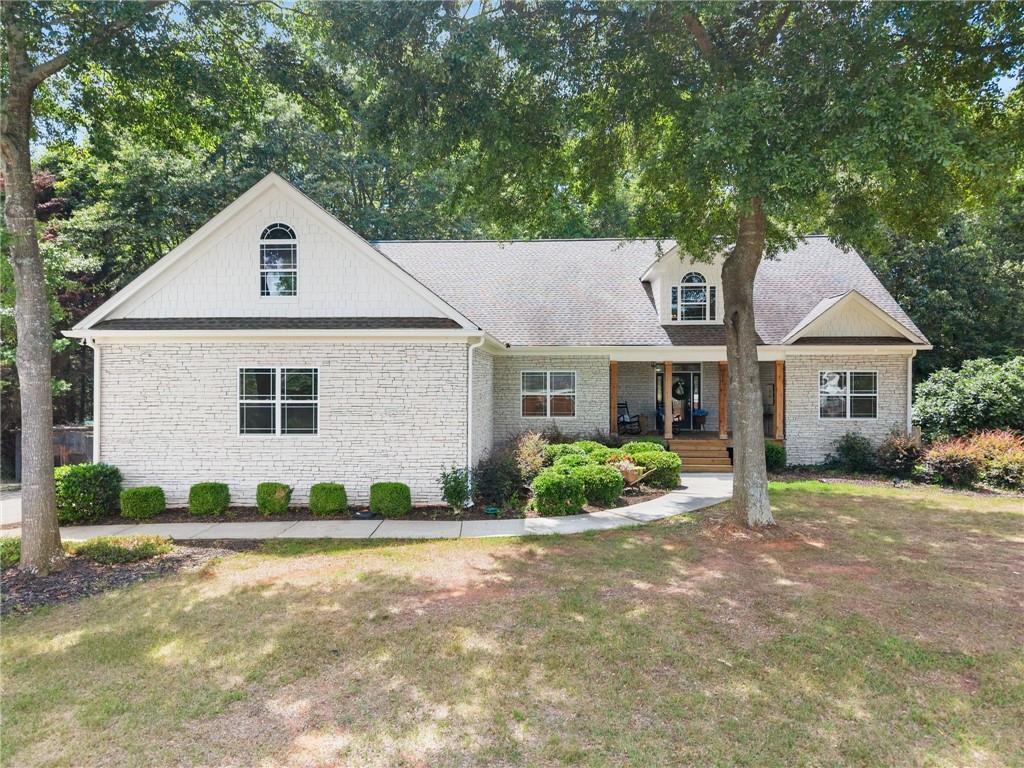 860 Lakeview Dr., Commerce, GA 30529