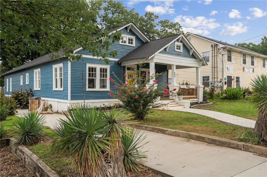559 Hopkins St., Atlanta, GA 30310