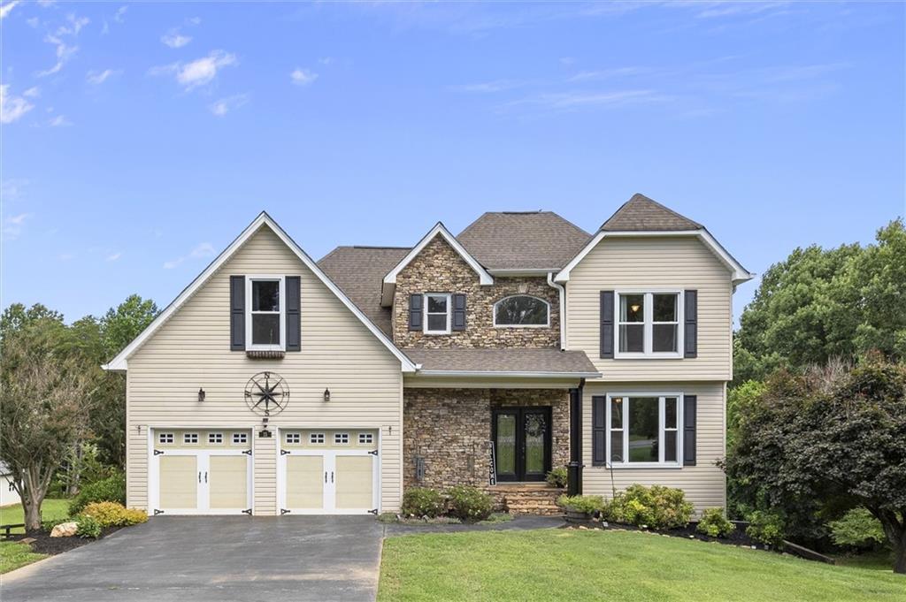 15 Hyalite Rd., Dahlonega, GA 30533