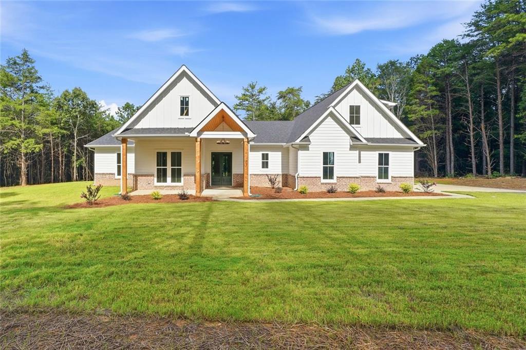 37 Kirk Rd., White, GA 30184