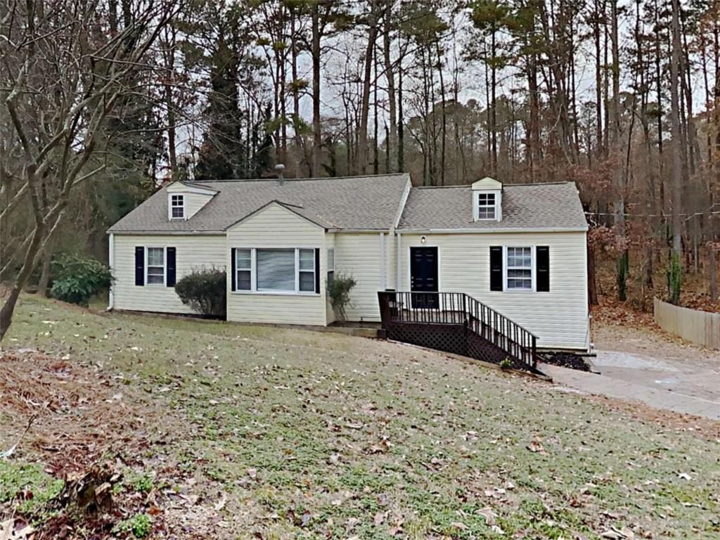 2004 Vicksburg Tr., Woodstock, GA 30189