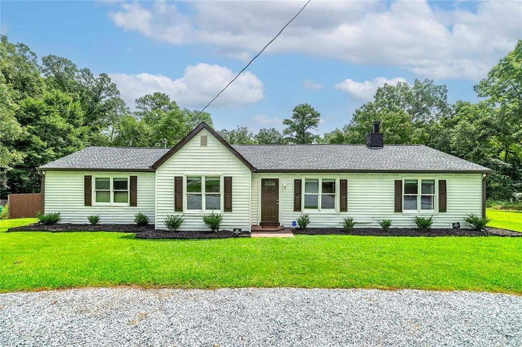 3930 W Side Pl., Ellenwood, GA 30294
