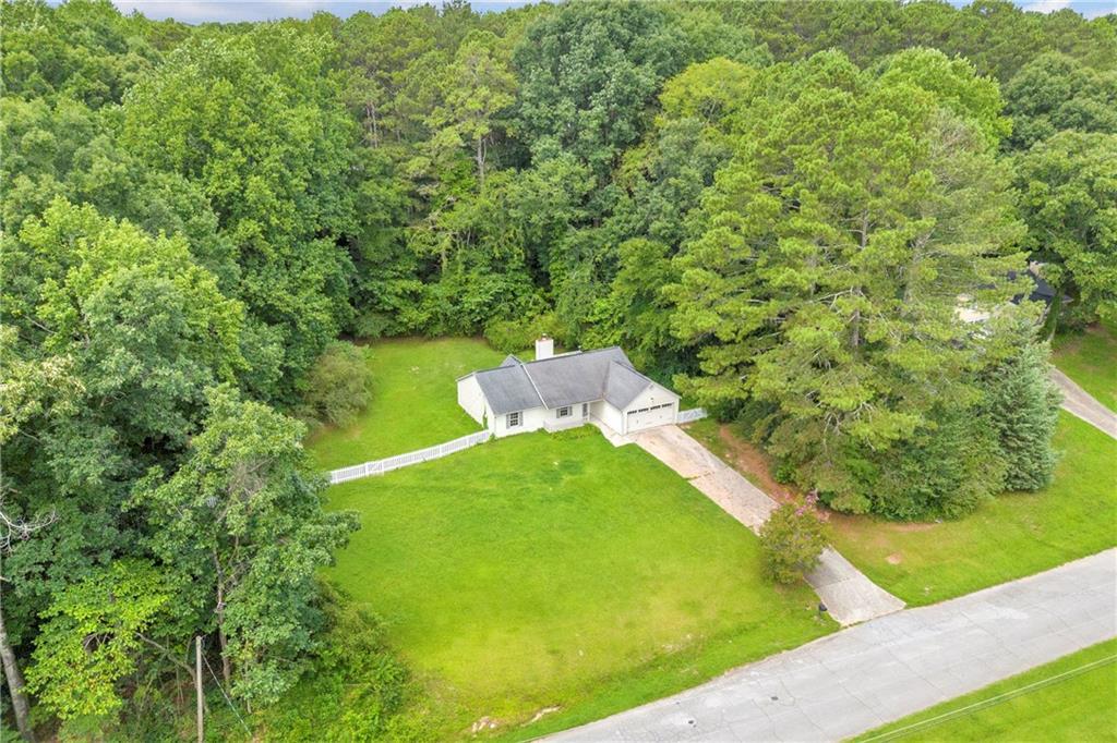3630 Creekwood Tr., Loganville, GA 30052