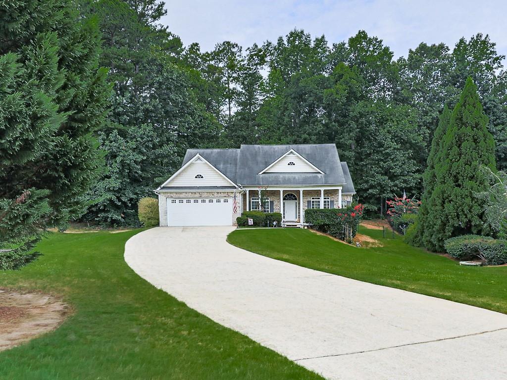 275 Woodridge Dr., Douglasville, GA 30134