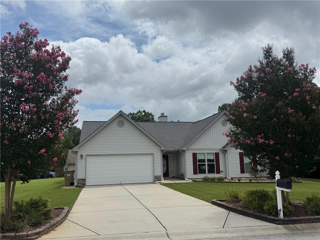 1411 Silvergate Way, Winder, GA 30680