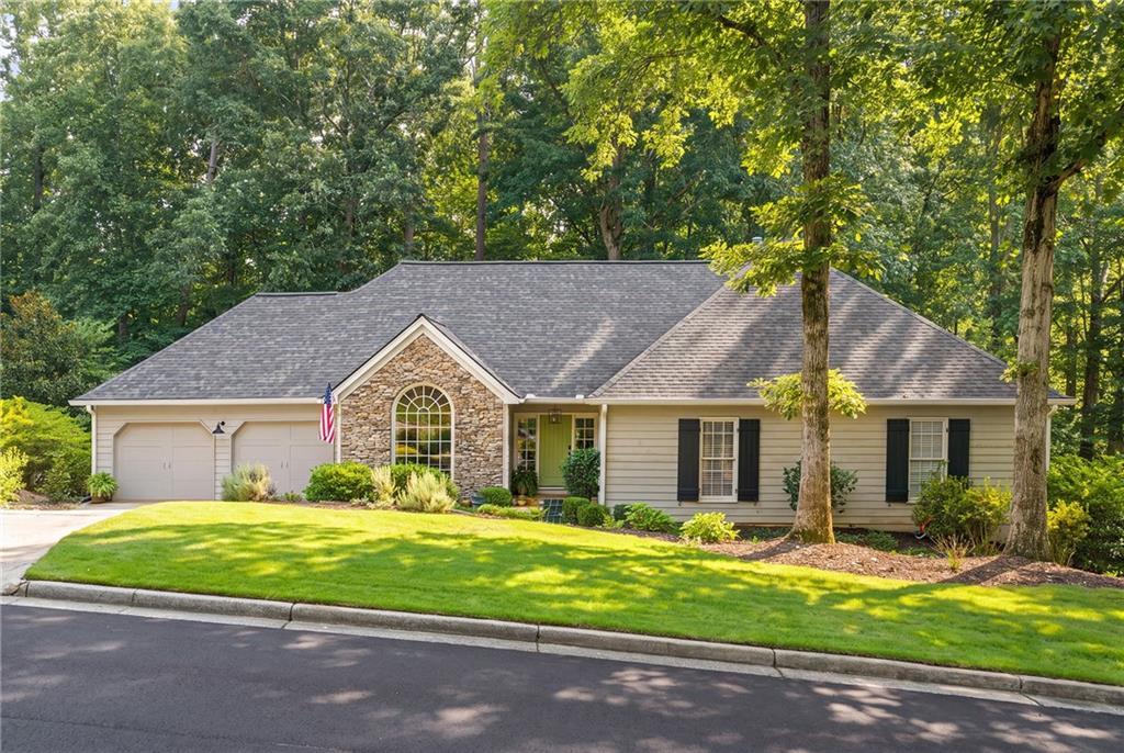 2735 Misty Morning Ln., Roswell, GA 30076