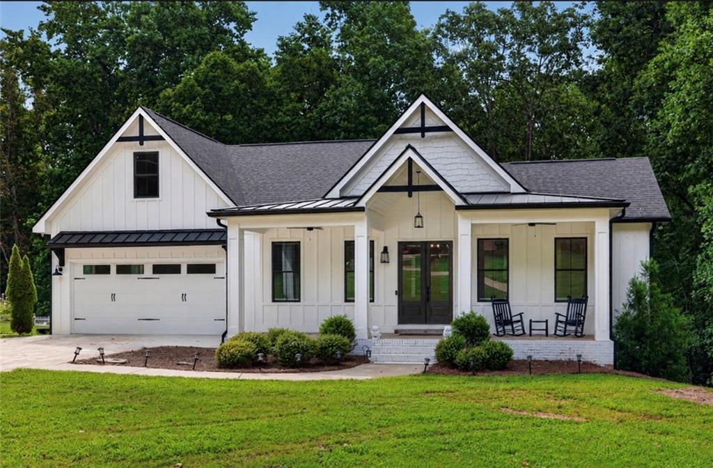 6052 Oak Hill Dr., Flowery Branch, GA 30542