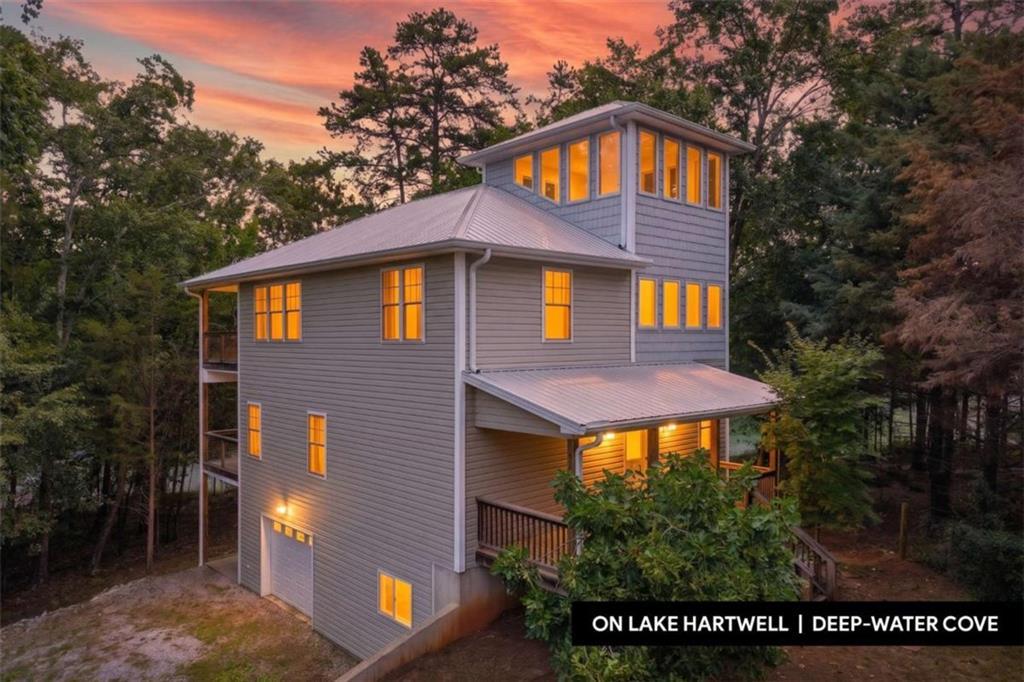 27 Classic Dr., Hartwell, GA 30643