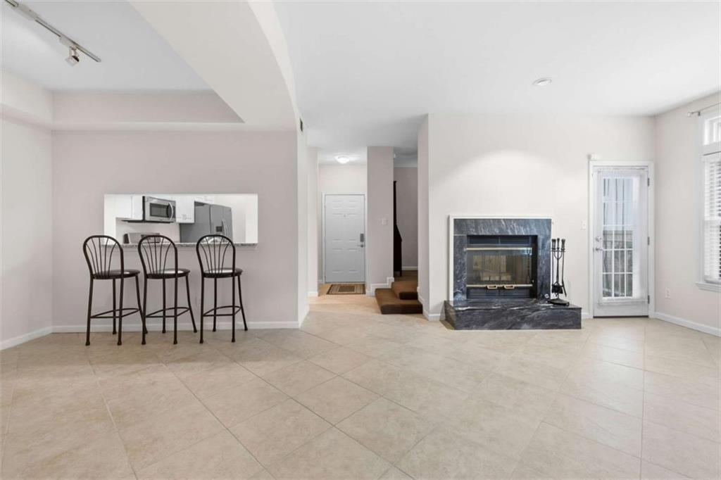 240 Renaissance Parkway Ne #211, Atlanta, GA 30308