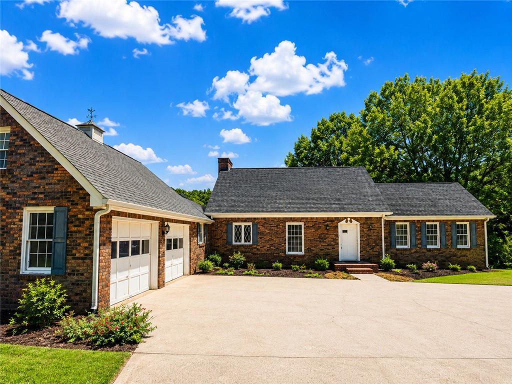 4545 Twin Lakes Dr Dr., Monroe, GA 30656