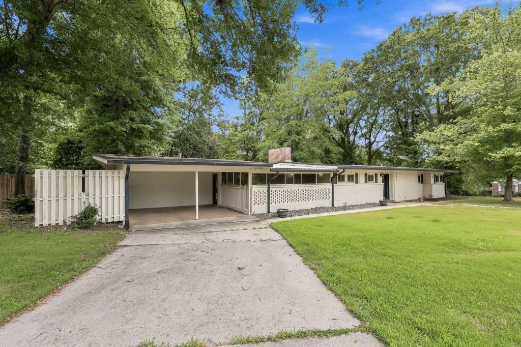 989 Rudolph St., Gainesville, GA 30501