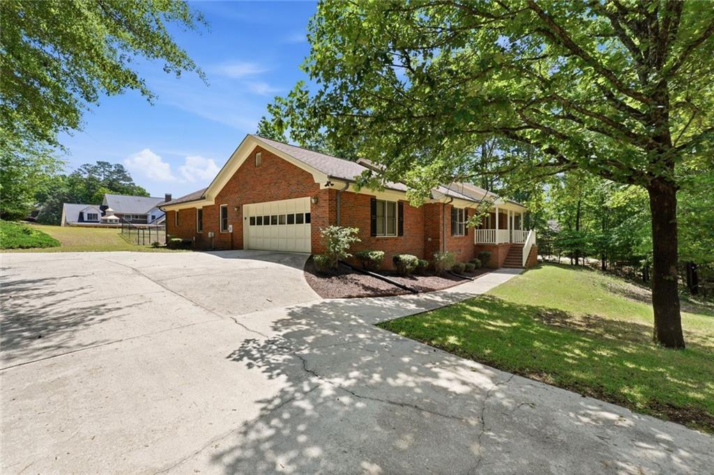 379 Clyde Ct., Mcdonough, GA 30252