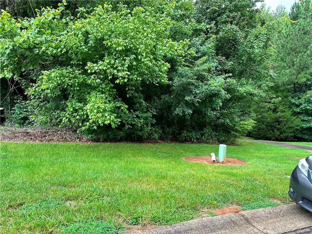 5538 Checkered Spot Dr., Gainesville, GA 30506