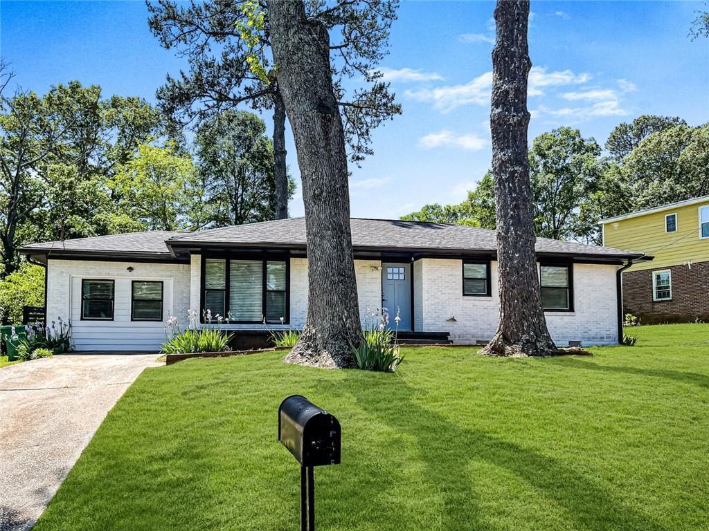 2597 Glenvalley Dr., Decatur, GA 30032