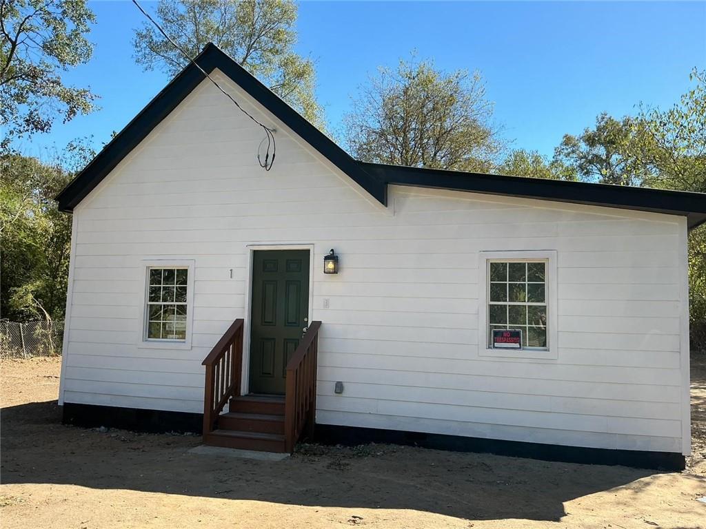 1 Sargent Tigner St., Newnan, GA 30263