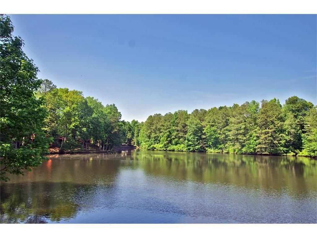 605 Garden Ct., Atlanta, GA 30328