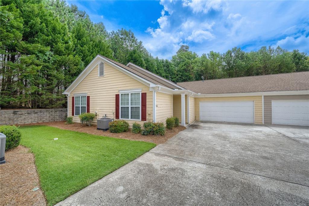 166 Camry Ln., Grayson, GA 30017