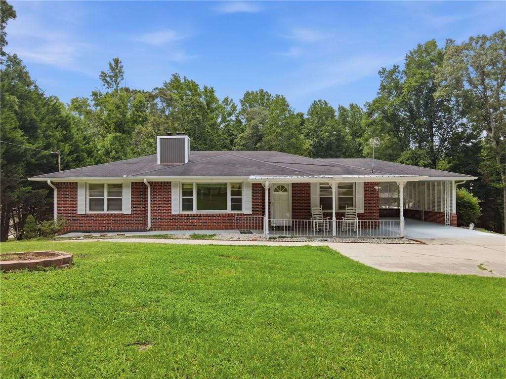 3651 Ledan Rd., Gainesville, GA 30506