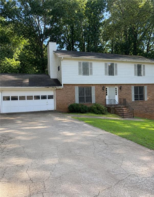 6720 Fairway Ridge Dr., Douglasville, GA 30134