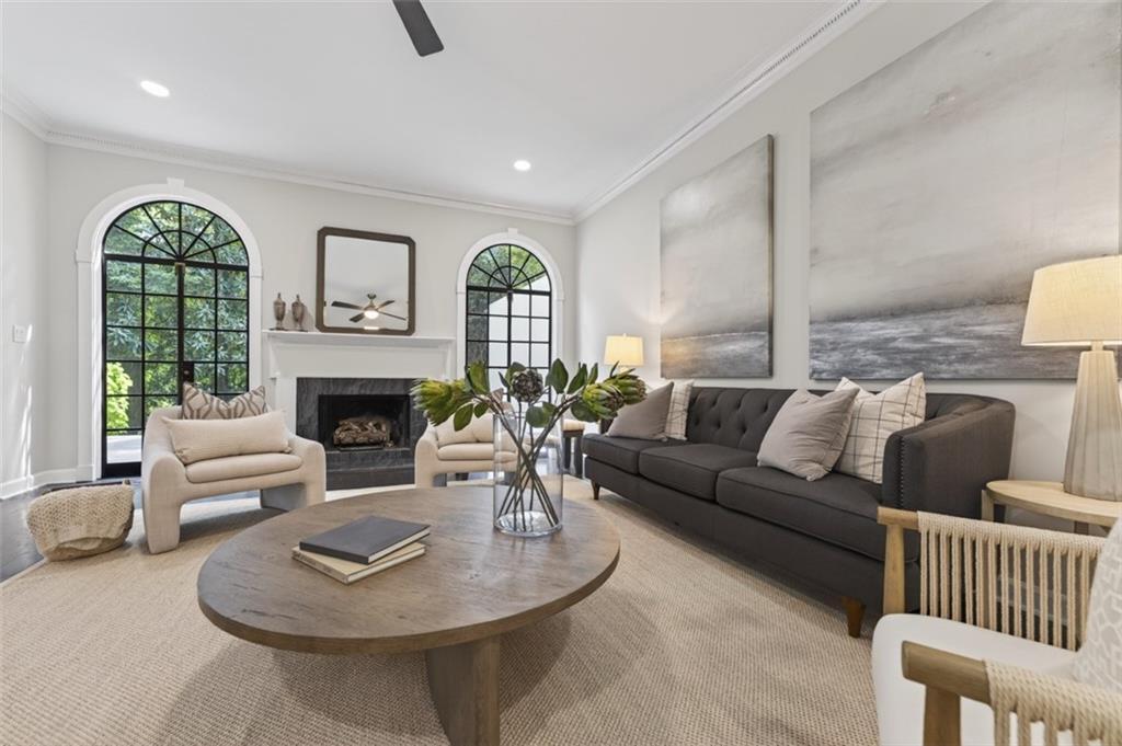 11 Mooregate Sq., Atlanta, GA 30327