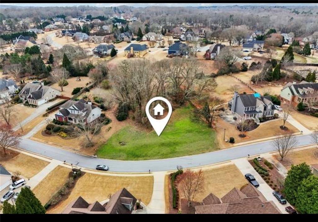 693 Reece Dr., Hoschton, GA 30548